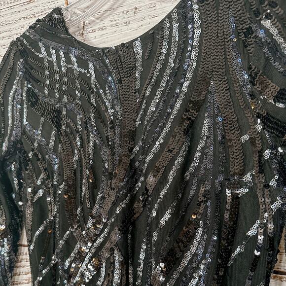 Express Silver and Black Sequin Mini Dress, EUC, Size 2, MSRP $128 - Picture 6 of 14
